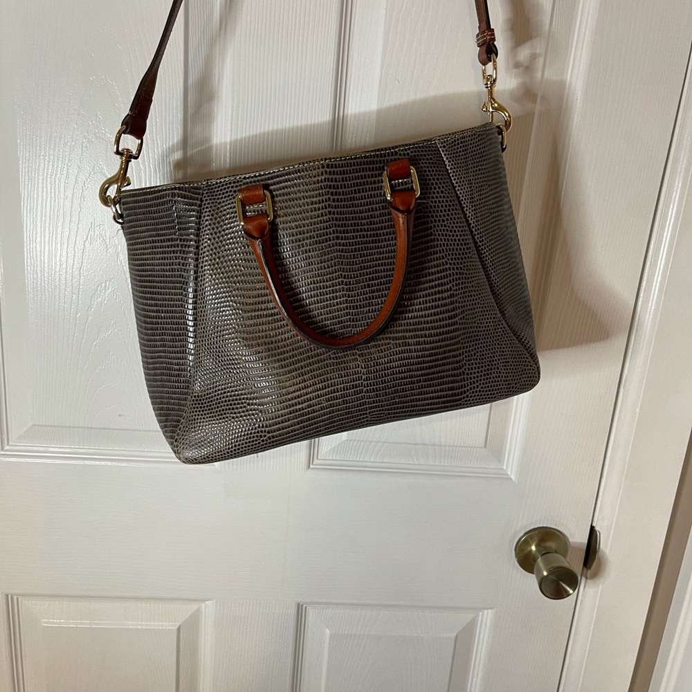 Dooney and Bourke lizard embossed handbag